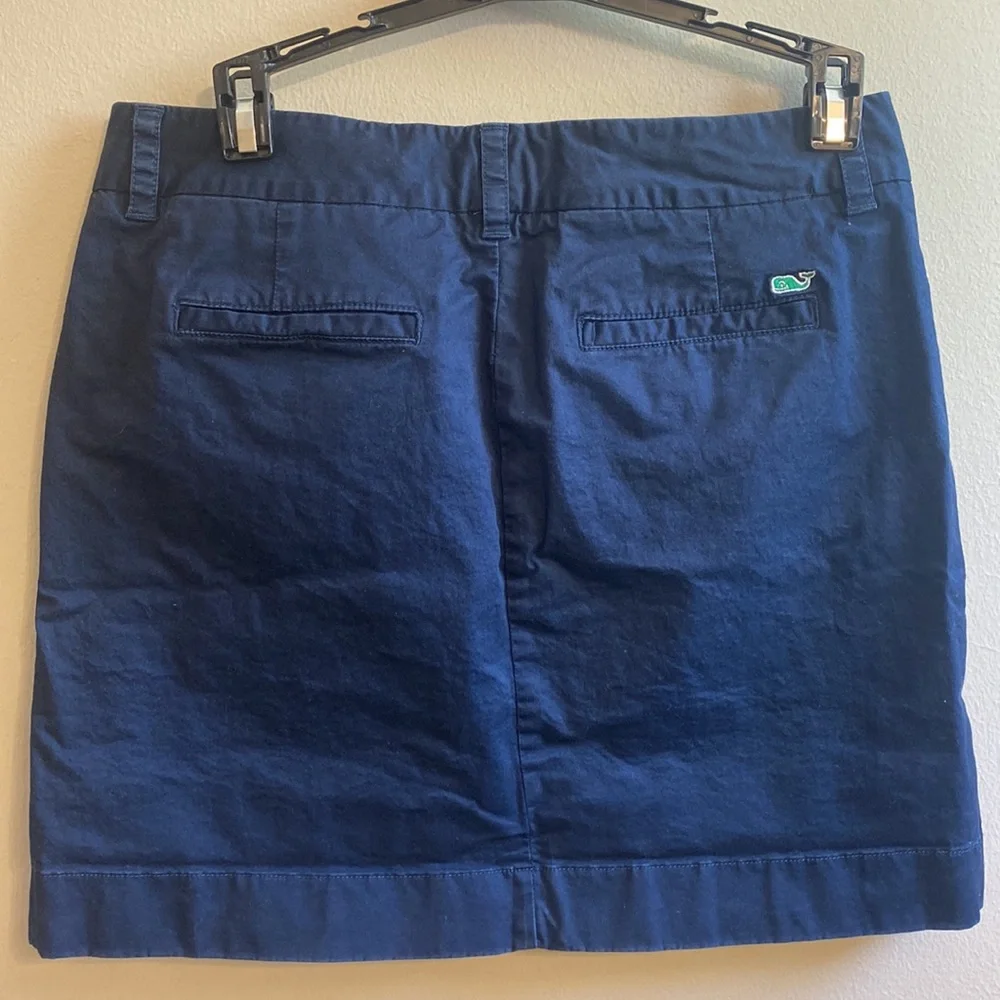 3/$25 Vineyard Vines skirt - Picture 2 of 3